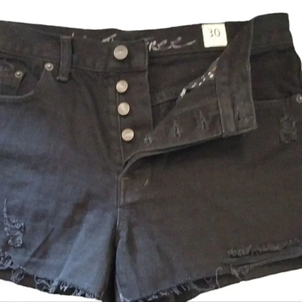 We The‎ FREE PEOPLE Black Sofia Distressed High Waist Jean Shorts Size 30